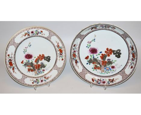 Zwei Export-Porzellanteller der Qianlong-Zeit, China 18. Jh.Tiefer und flacher Teller mit Blumenmalerei in famille rose und B