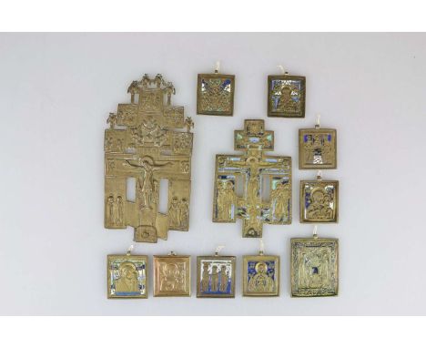 Konvolut von neun kleinen Bronze-Ikonen und zwei Bronze-Kruzifixe, Russland, 19. Jh., u.a. mit Darstellungen der Gottesmutter