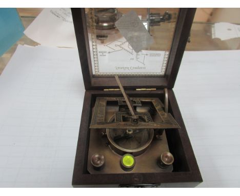 Square army / field compass / sundial special