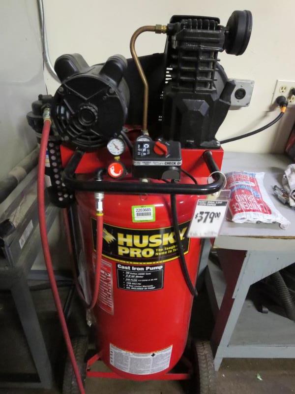 Husky Pro Air Compressor, 30gL 2.0HP, Air Flow 5.5sfm & 90psi, 135psi