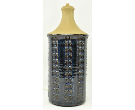 Maria Philippi for Soholm Pottery - A retro mid 20th century Danish studio art pottery lamp light. The lamp of cylindrical fo