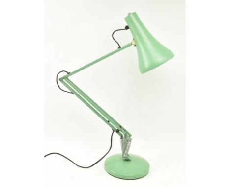 Herbert Terry &amp; Sons - Model 90 - A retro 20th Century 1970s Anglepoise industrial work factory desk / table lamp light. 