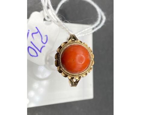 A vintage coral ring 9ct size O  3.6g