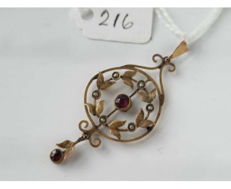 A art nouveau garnet and pearl pendant 9ct 1.6 gms