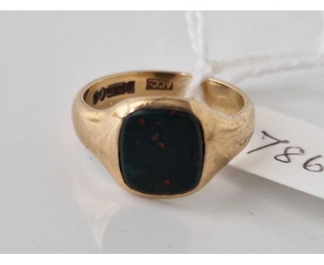 A gents signet ring with blood stone 9ct size L 3 gms