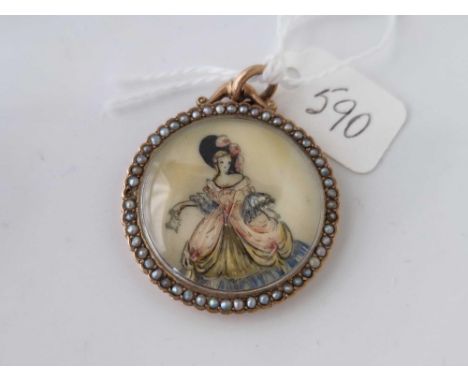 A antique locket pendant with pearls 9ct