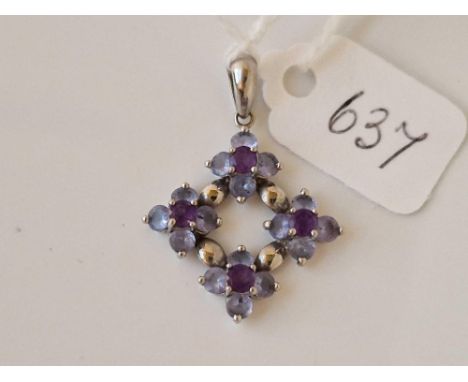 A white gold pendant with amethyst and tanzanites 9ct 2.1 gms