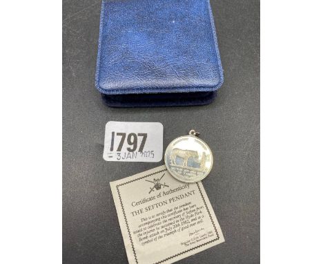 A Sefton Pendant celebrating the Horses recovery from the Bombay 1982, boxed, with COA