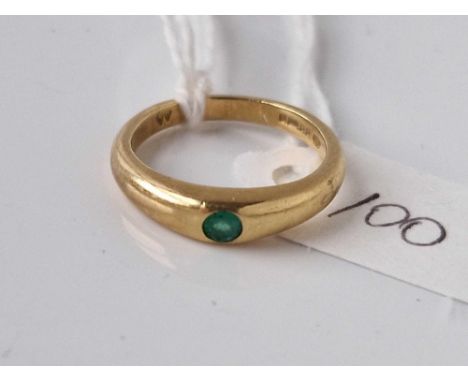 A signet ring with and emerald 18ct gold size H 3.3 gms