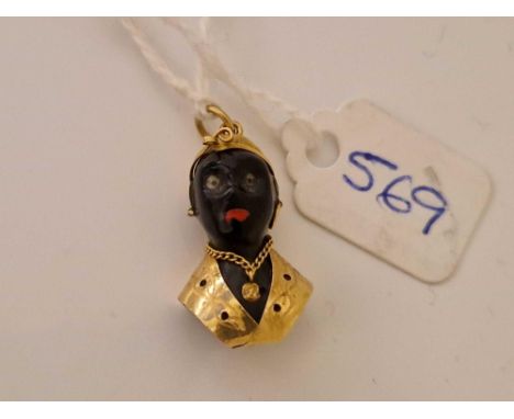 A ethnic bust pendant 15ct gold