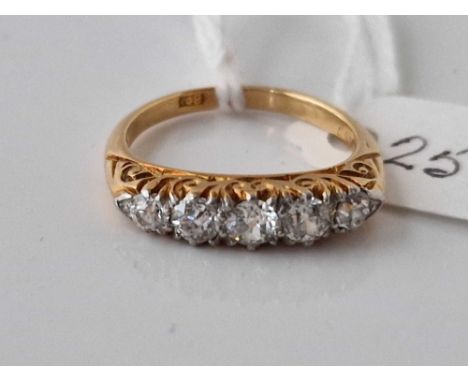 A VICTORIAN FIVE STONE DIAMOND RING APPROX 1 CARAT OF DIAMONDS 18CT GOLD  SIZE L 4 GMS BOXED