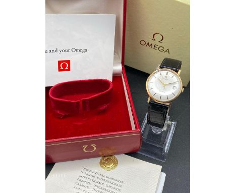 A GENTS OMEGA GENEVE DATE WRIST WATCH WITH SECONDS SWEEP AND DATE APERTURE 9CT BOXED