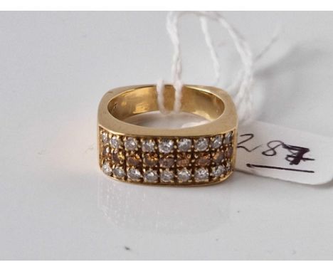 A THREE ROW DIAMOND RING 18CT GOLD SIZE N 14.3 GMS