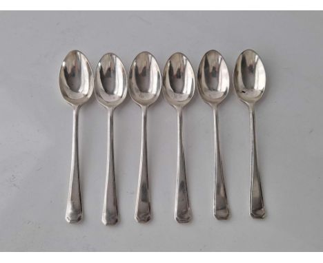 Set of six Art Deco style teaspoons Sheffield 1958 By G H 155gms