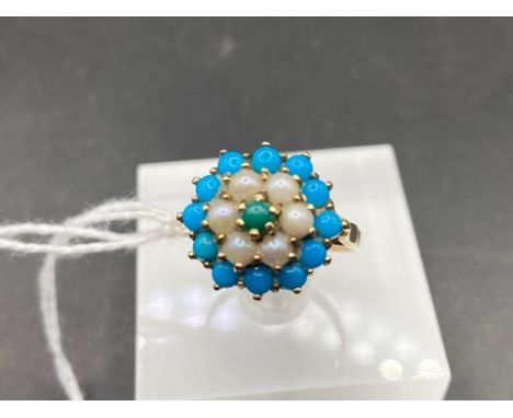 A vintage turquoise &amp; pearl 9ct ring size Q 4.1g