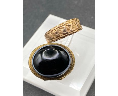 An antique gold black agate locket brooch and a 9ct Mizpah ring 7.4g