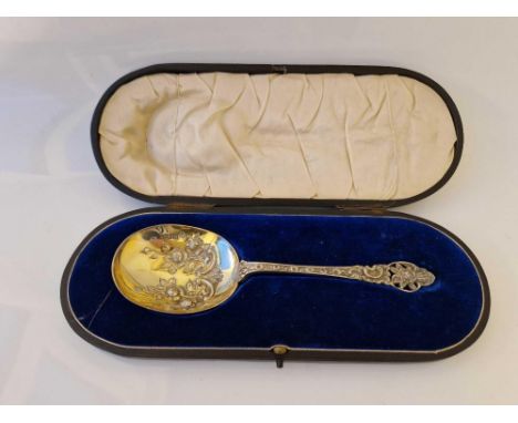 Boxed decorative spoon embossed gilt bowl. London 1906. 58gms