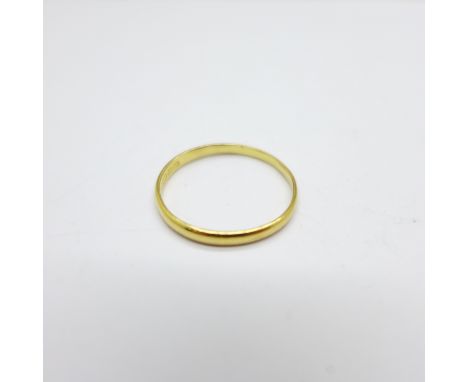 A 22ct gold ring, 1.7g, P 