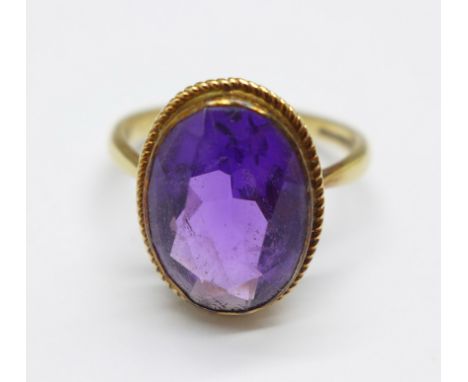 A 9ct gold and amethyst ring, 3.1g, M 