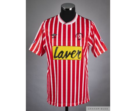 Red and white Sheffield United short-sleeved shirt, 1989-90, Umbro, M with crew-neck collar and embroidered badge inscribed S