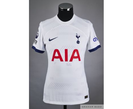 Son Heung-Min white No.7 Tottenham Hotspur short-sleeved shirt, 2023-24, Nike, M with crew-neck collar and printed badge, the