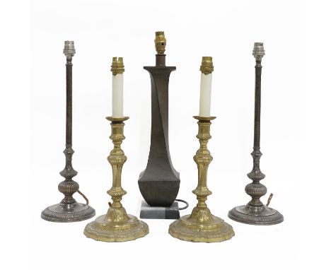 A PAIR OF 18TH CENTURY STYLE BRASS CANDLESTICK LAMPS, A PAIR OF SILVER PLATED LAMPS (5)And a faux stone twisted table lamp, 2