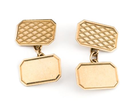 A PAIR OF 9CT GOLD CUFFLINKSThe cut cornered rectangular backs and fronts engine turned to one side and plain to the other, B