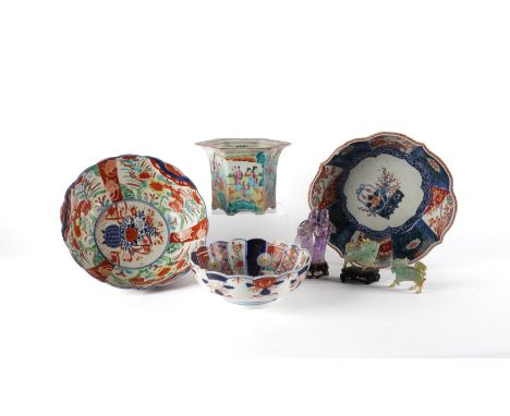 A JAPANESE MEIJI PERIOD IMARI PATTERN BOWL (7)With scalloped rim, painted to the interior with vases of flowers, four charact