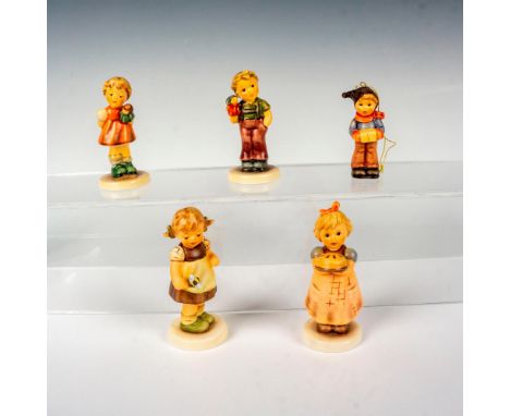 Behold this set of 5 figurines that capture the magic of childhood and wonders of the changing seasons with the puppet prince