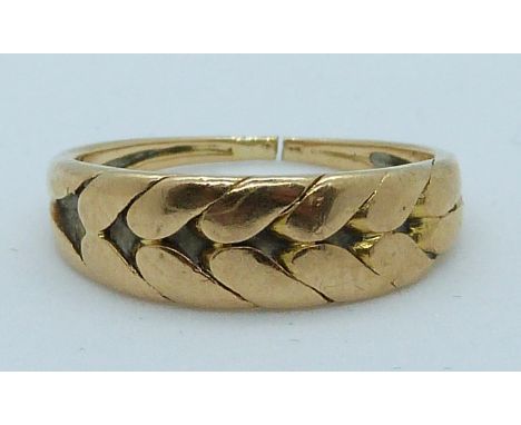 Victorian yellow metal keeper ring, 2.8g, size F/G