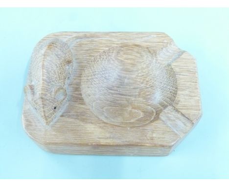 Robert 'Mouseman' Thompson carved oak ashtray, 10 x 8cm&nbsp;