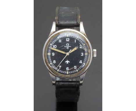 Omega gentleman's British military RAF pilot's wristwatch with&nbsp;luminous hands, railroad minute track, ministry broad arr