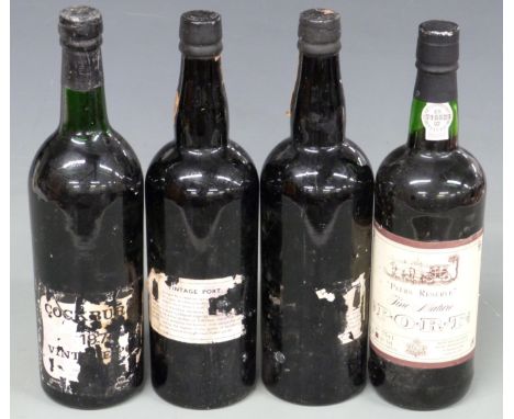 Four bottles of vintage Port, comprising two bottles of Sandemans 1970, Cockburns 1970 and "Peers Reserve" Fine Mature Port, 