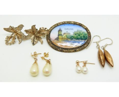 A pair of Victorian yellow metal earrings, Art Nouveau style earrings, a pair of pearl earrings, a pair of faux pearl earring