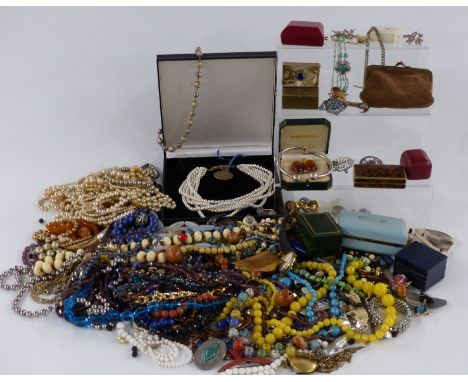 A collection of costume jewellery including glass beads, brooches, Czech necklace, silver bangle etc&nbsp;