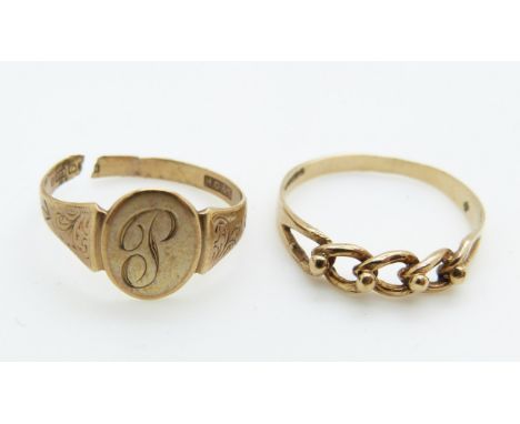 A 9ct gold ring in a knot design and a 9ct gold signet ring, 2.5g&nbsp;
