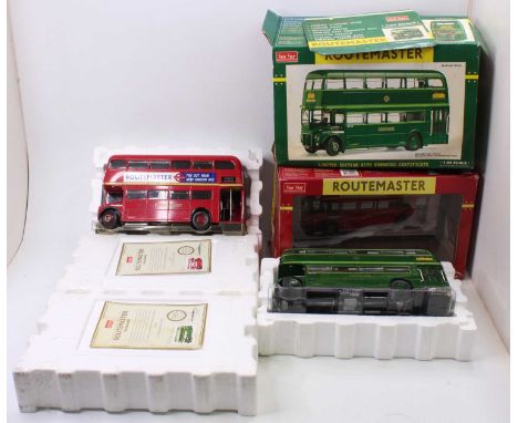 2 Sunstar 1/24 scale boxed diecast comprising of a No. 2904 RMC 1453 Greenline double decker bus housed in the original polys