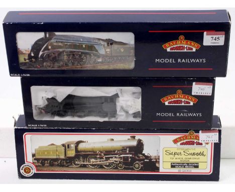 Three Bachmann Branchline 00  gauge locos: 31-954 A4 60007 ‘Sir Nigel Gresley’ BR Express blue, double chimney; 318-854 J39 6