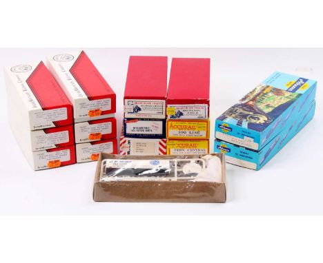 Fifteen kits for American bogie wagons (mainly box-cars), by Inter Mountain Railway Company, Athearn, McKean, Accurail &amp; 