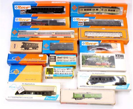 One tray of various H0 scale mixed locomotives and rolling stock to include Roco, Permot, Piko and others, examples to includ
