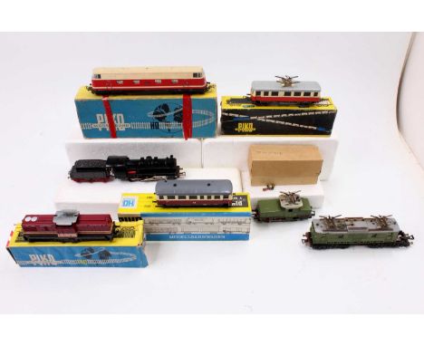 One tray containing boxed and loose Piko H0 scale continental locomotives to include an early Piko E44 0901 electric locomoti