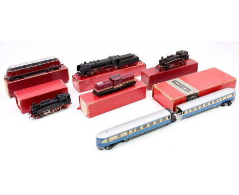 One tray of Gutzold H0 scale continental outline locomotives to include a Gutzold G13 BR Class 75 2-6-2 tank loco together wi
