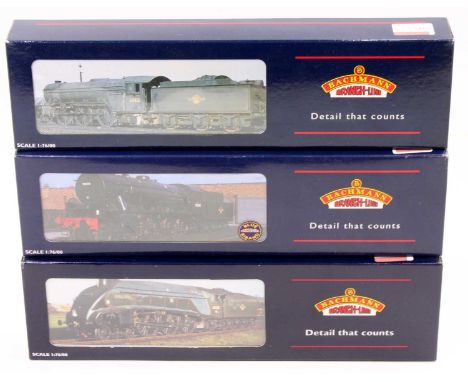 A Bachmann 00 gauge box locomotive group, three various examples to include No. 32-257A War Department Austerity Vulcan No. 9