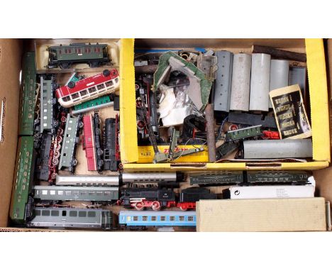 Tray of mixed scale continental outline locomotives, rolling stock and passenger stock, to include Berliner Bahnen, Roco, Pik