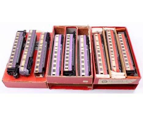A collection of Gutzold H0 scale boxed three piece gift sets to include article Nos. 108/1048, 5121/190, and a No. 108/1048, 