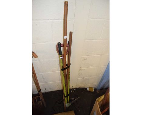 Bundle of assorted garden tools