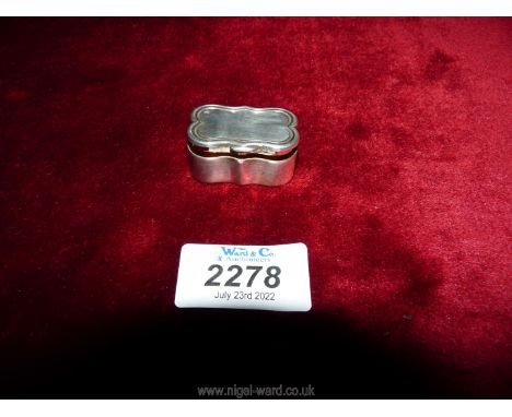 A pretty Silver snuff box with gold plated interior having continental and English (possibly London) hallmarks.