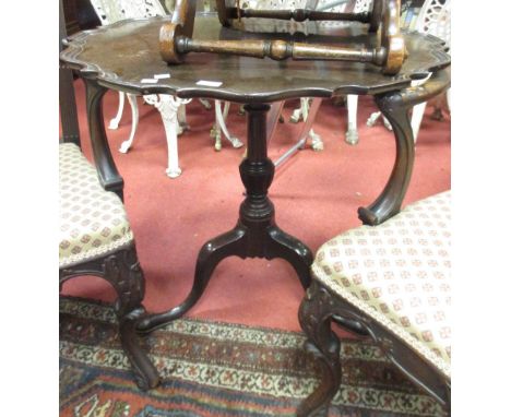 A George III mahogany piecrust tripod table 71cm (28in) 79cm diameter  