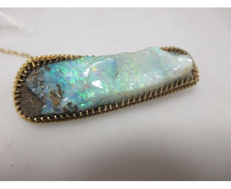 A 15ct gold opal set brooch  