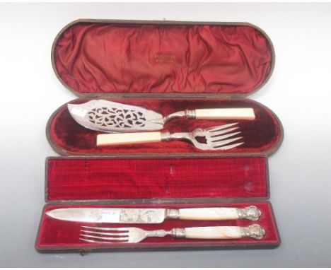 A cased silver cake knife and fork, Sheffield 1834 and a cased pair of electroplate fish servers  